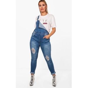 Plus Hollie Denim Dungaree in Mid-Blue